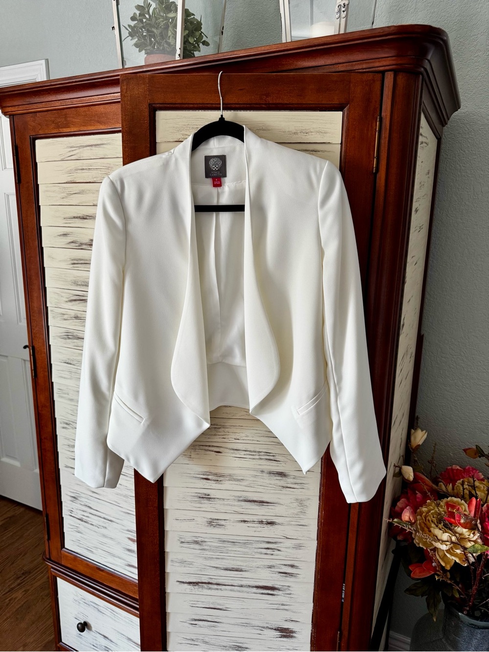 Vince Camuto Ivory Open Front Waterfall Blazer Size 4
